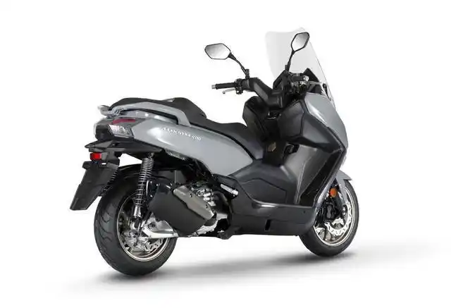 运动型新款大绵羊,配无钥匙启动,abs和tc循迹系统,15升油箱