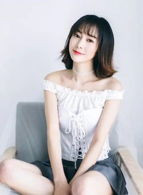 作者小蓝:廖景萱  凌美琪:孙圳  凌美雪:黄安仪  石小龙:曾挚  严莉莉