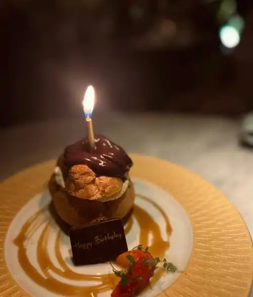 bistro喜欢和美女们一起喝酒聊天感恩所有遇见98#生日快乐#喝酒日记