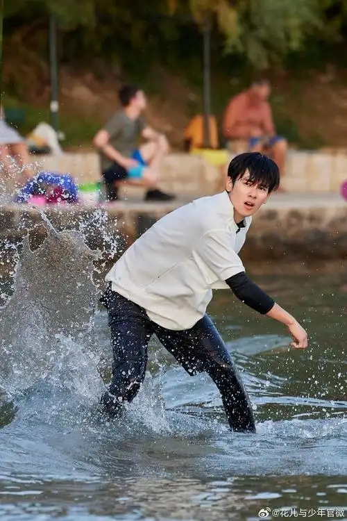 胡先煦《花少5》私密答:喜欢自由行,没有人能规划我的人生