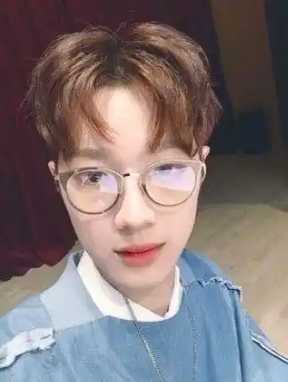 不会拍照的男人们,吴世勋,赖冠霖自拍魔鬼,俞承豪连猫都拍不好