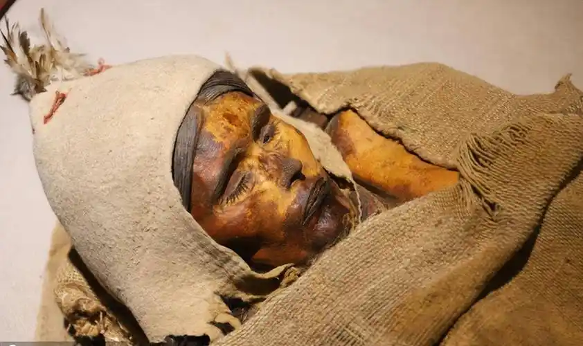 神秘之地罗布泊文明两度消失,诡异之事多发,惊现楼兰美女