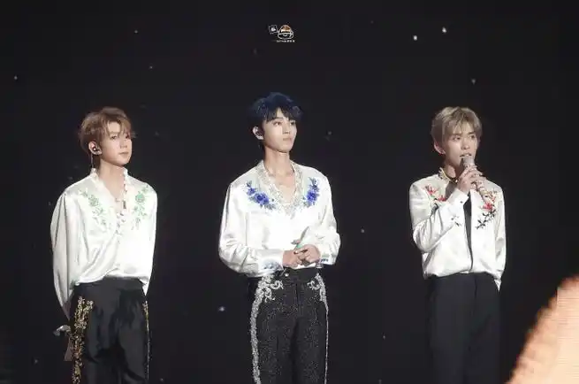 来一口饭团##tfboys十年之约演唱会