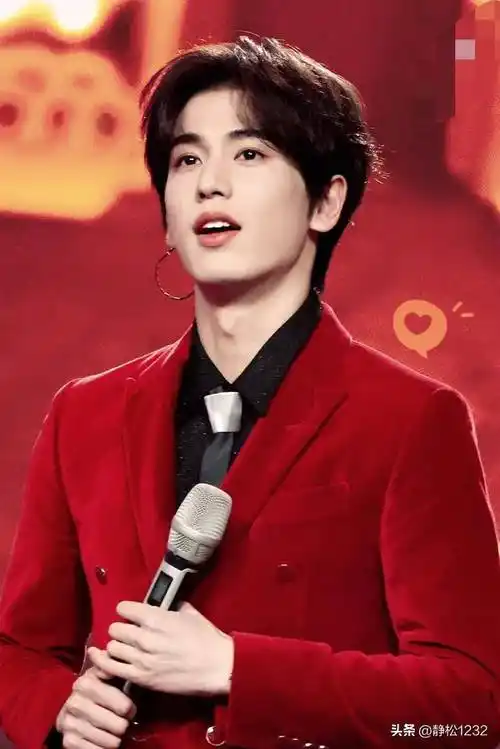 凭心而论,内娱最帅的11位男艺人,肖战第3王一博第2杨洋登顶_胡歌_身材