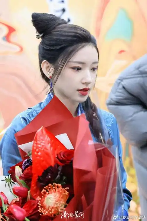 程潇古装造型又酷又飒,看过路透的都知道我们裴思婧是天选侠女!