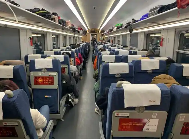 印度美女不相信中国高铁认为虚假宣传亲自体验后说心里话