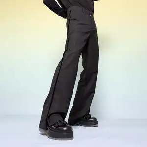 裤脚侧开衩裤子