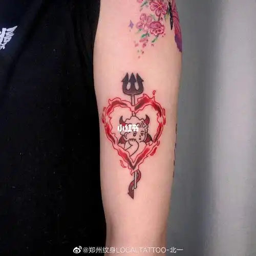 纹身也清新  #郑州纹身  #个性纹身  #小恶魔纹身