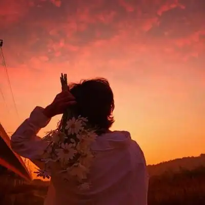 男头の时光很匆忙 别错过落日_微信头像_我要个性网