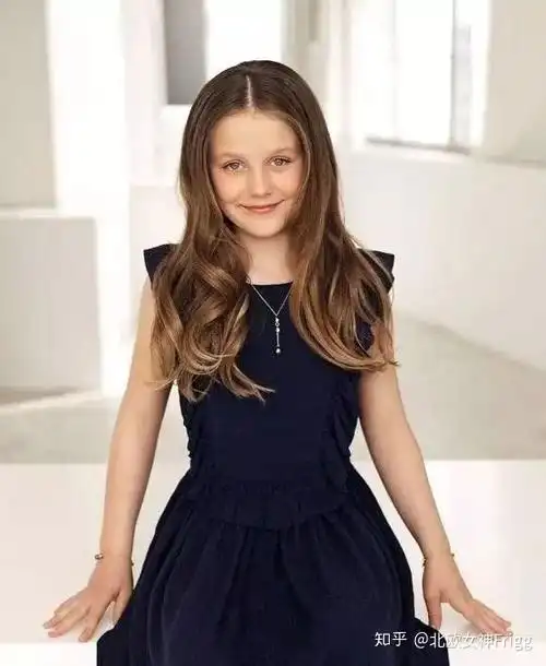 丹麦王室60年迎来第一位公主蓝色瞳孔惊若天人