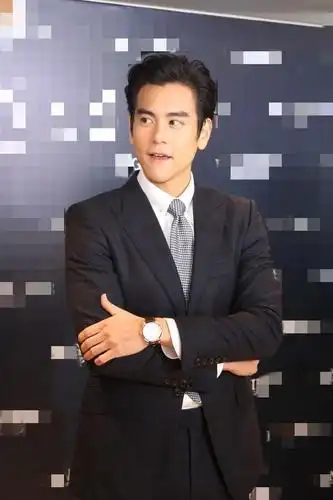 彭于晏正面回应"与张钧甯秘婚"传闻后,张钧甯发声:我是黑寡妇