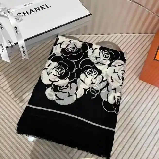 香奈儿高级舒适时髦气质柔美羊绒围巾披肩