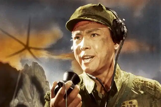 一组彩色的老电影英雄儿女剧照虽时隔半个世纪仍是感动不不已