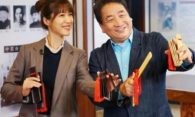 张宏民姜昆现身日本,74岁姜昆搂美女喝茅台,63岁张宏民截然相反