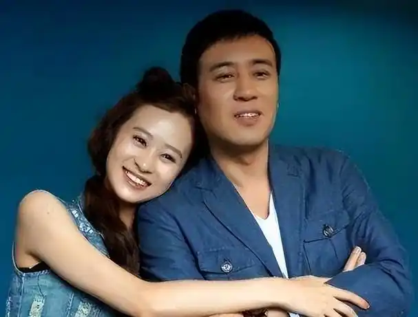 原来她才是于和伟的老婆!看到照片,老熟人了,网友:比他早出名