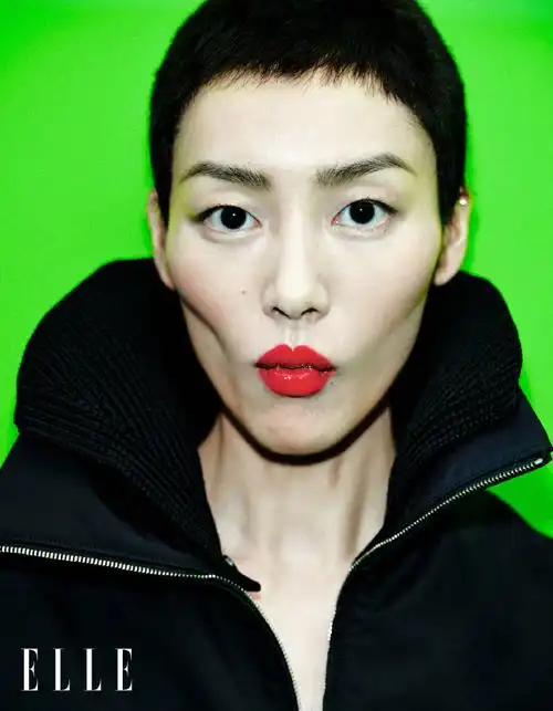 刘雯寸头##yus万花筒