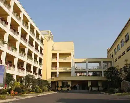 建水临安高级中学会东和文中学贵州盘州悬崖酒店贵州·兴义市兴义银行