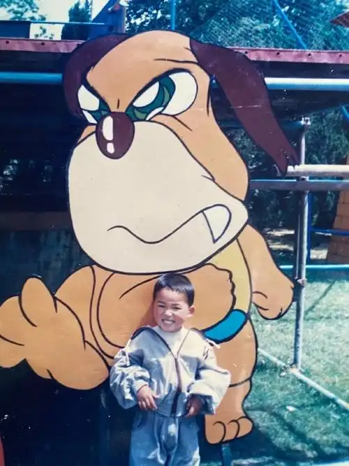 朱正廷绿洲暴风更新童年照 表情包奶团子简直是妈粉神器