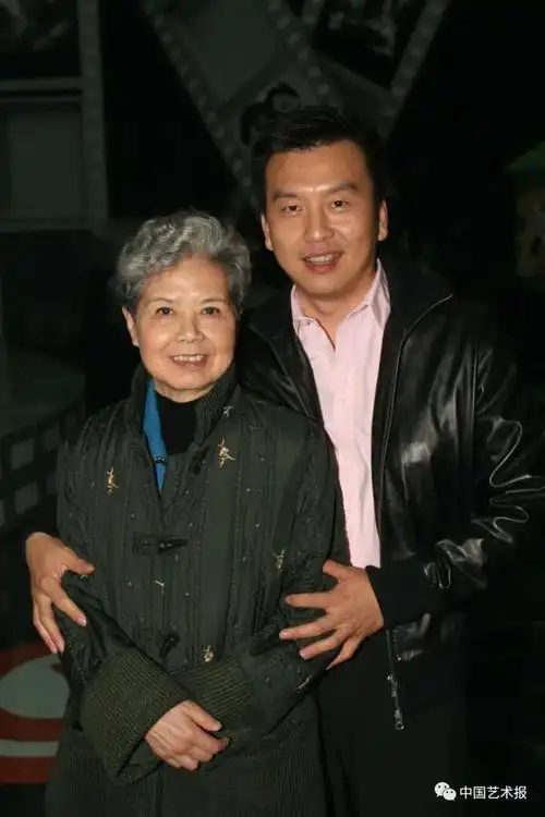 追忆央视女主持人沈力葬礼上全央视怀念儿子曾是她最大遗憾