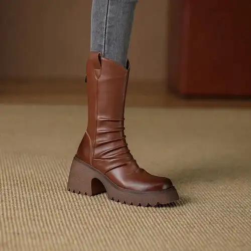 2022秋冬新款真皮短靴女粗跟高跟女靴子#头层牛皮  #鞋控の日常  #最