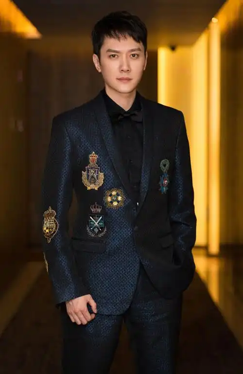 中国内地男演员冯绍峰,这位明星果然不一般,很特别的演员