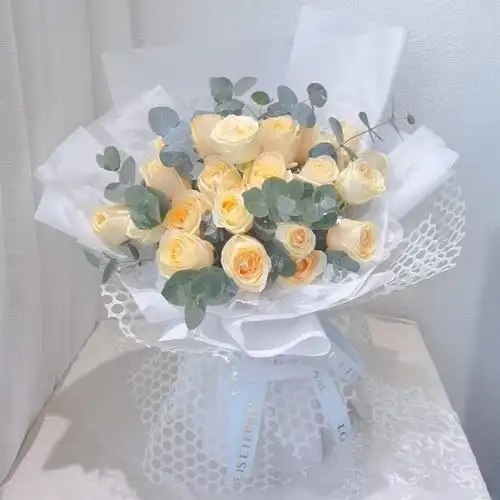 26枝香槟玫瑰韩式花束