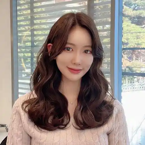 这三种很不赖,蓬松瘦脸显气质_发型_头发_女性