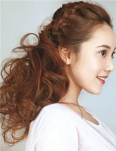 玩转长发 春季百变造型新花样