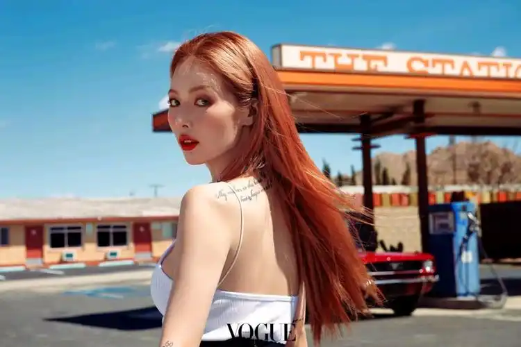 泫雅舞台蝴蝶结散开原视频在哪看 金泫雅是不是隆胸了