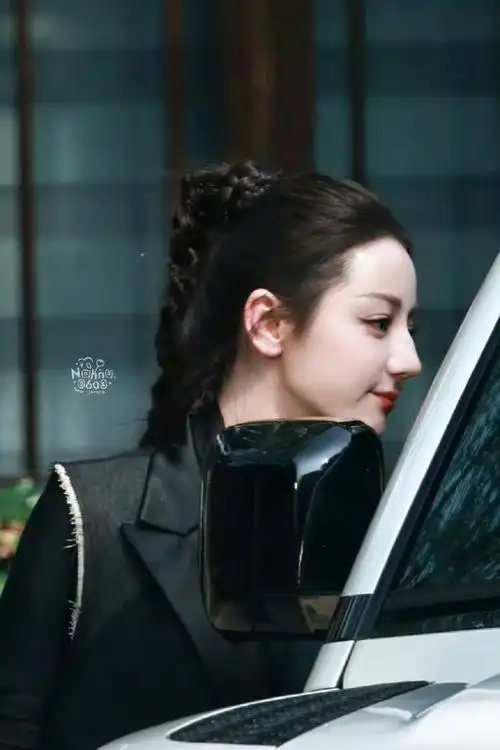 迪丽热巴腿环##枭起青壤