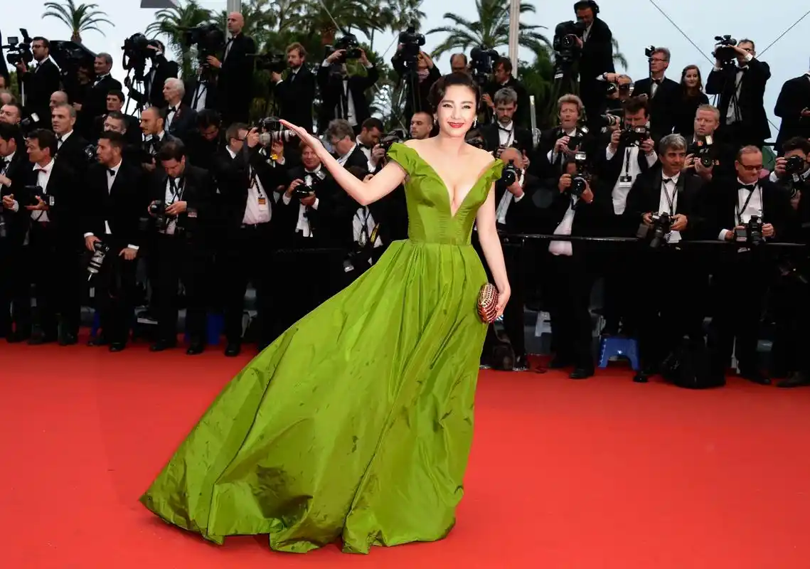 张雨绮职业生涯里最惊艳的红毯造型,美得让人无法呼吸