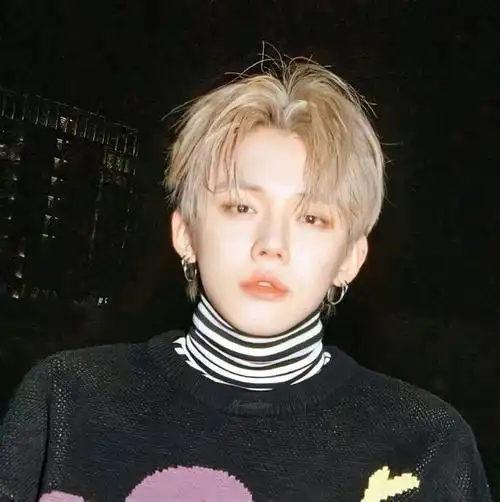 自修|615161有uu投稿94崔然竣,所以修了一组然竣头像0292