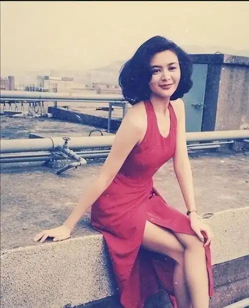 被称香港第一美女,年轻时关之琳有多美?徐克让她素颜出演13姨!