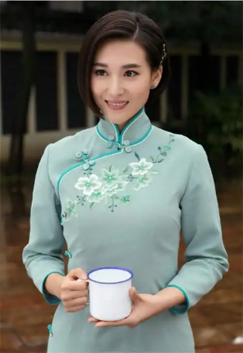 然而同样饰演夏雪的他们却星路各自不同,可以说你不说宁丹琳