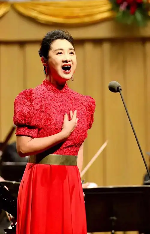 女高音歌唱家刘一祯.