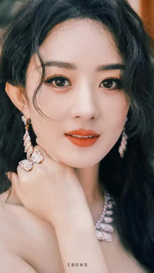 赵丽颖闪钻礼服##赵丽颖檀健次同框