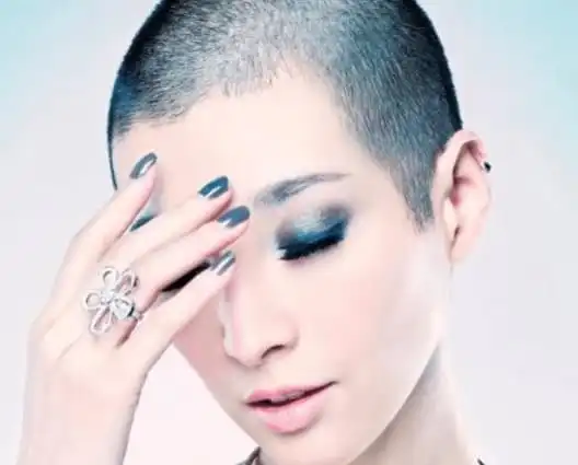 剃寸头的女星,宁静美艳赵薇像外星人,最后一个不仅寸头还敢素颜