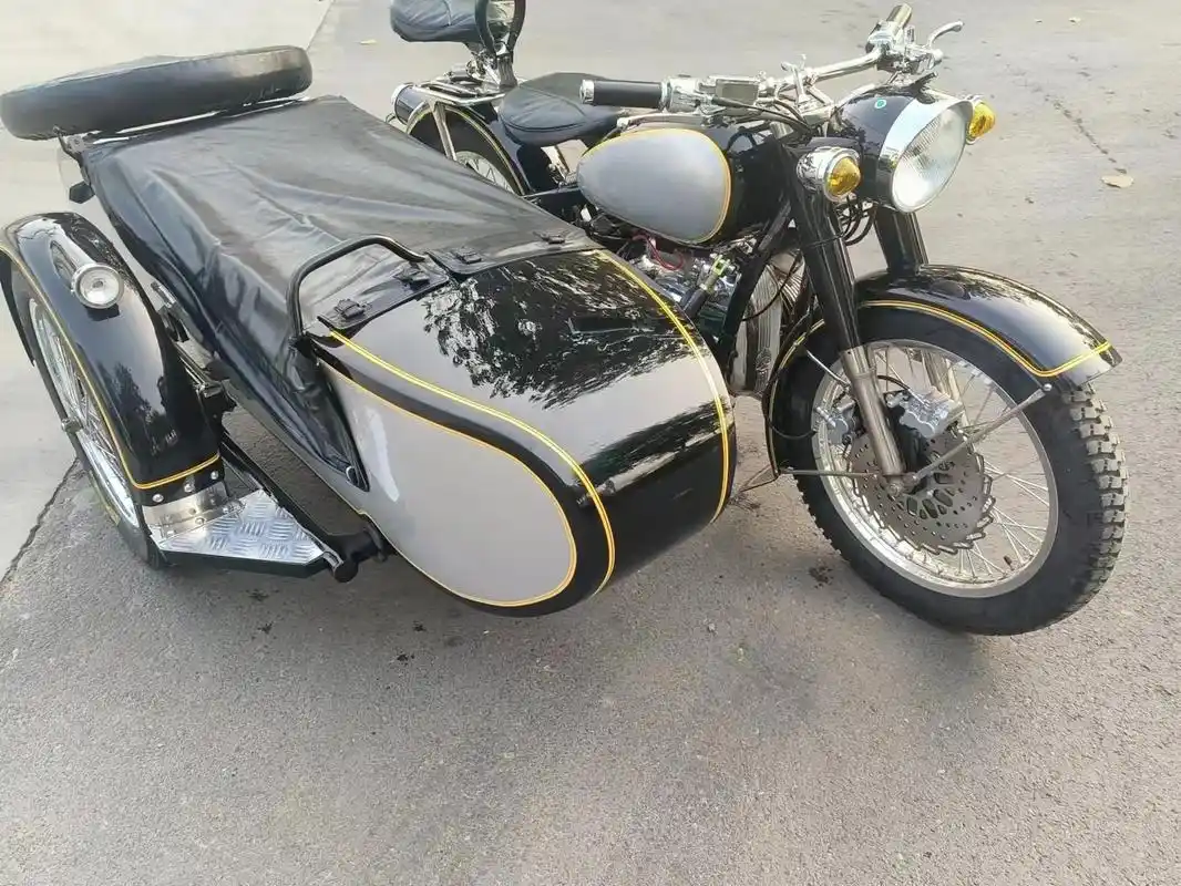 代同行清库存:长江750边三轮摩托车