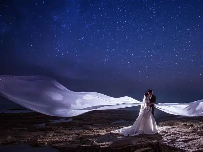 浪漫如电影三亚婚纱照夜景风格图片欣赏许你一场盛世烟花