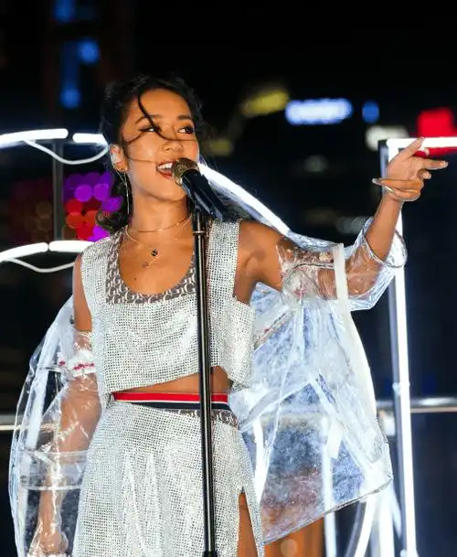 原创笑抽了满嘴谎话为了上位不择手段吉克隽逸把虚伪表现的淋漓尽致