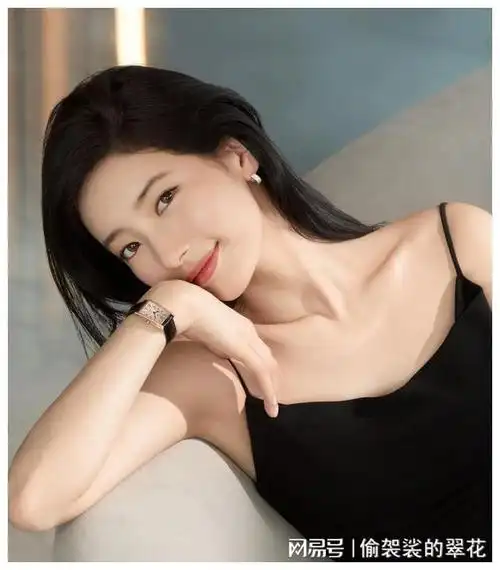 裴秀智:洁白肌肤!甜美脸庞!