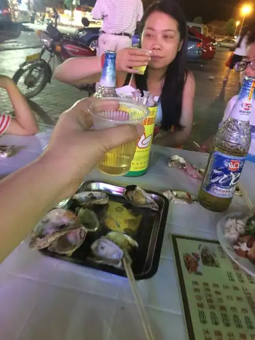 全国都人民都热得到贵阳避暑的时候,我们来到炎热的北海沐浴阳光