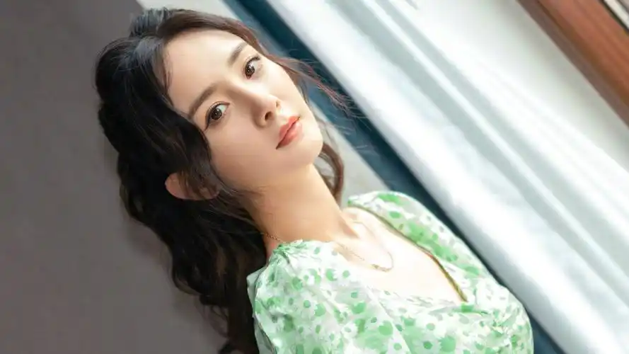 电脑桌面壁纸 美女壁纸 高清壁纸大全下载 桌面背景图片 绝客壁纸站