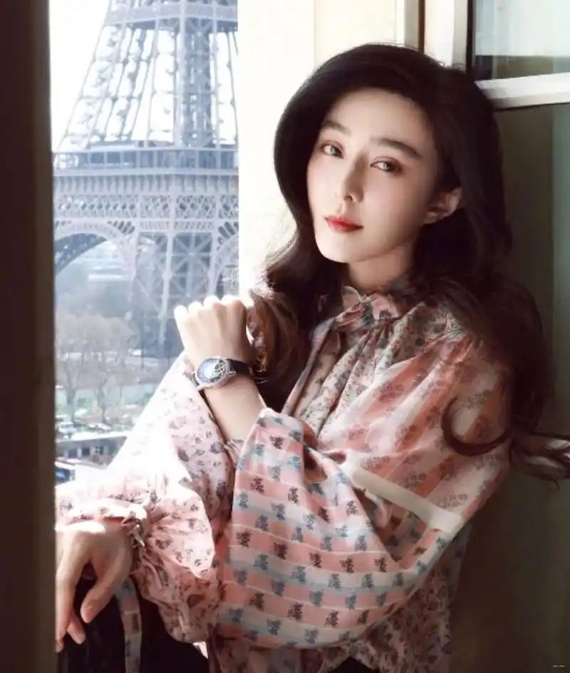 范冰冰现身医院探望生病儿童,网友:冰冰的善良很可贵