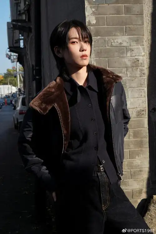 歌手@陆柯燃k演绎#ports1961#2025秋冬系列