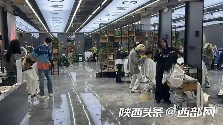 二月二龙抬头西安理发店生意旺tony老师直呼剪不完