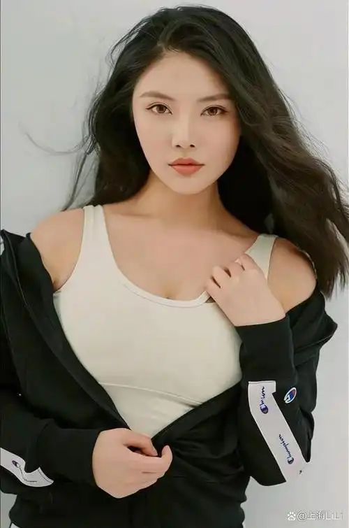 徐冬冬曝光素颜怼脸照!并自嘲嘴凸鼻塌脸方!结果评论区果然翻车了