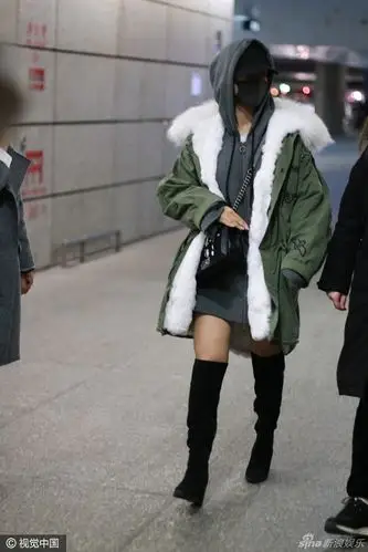 组图:亲妈认不出!杨紫变蒙面侠 长靴裸腿不怕冷_高清图集_新浪网