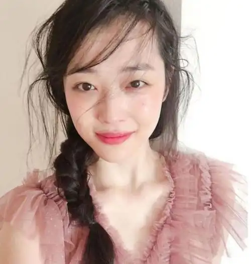 韩国演员雪莉主演电影《persona2》即将上映