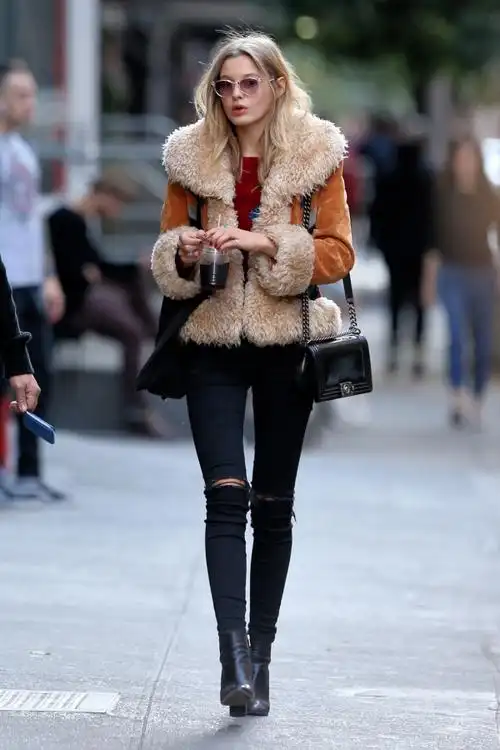 皮毛一体街拍 冬日最chic穿搭_明星街拍_女模网